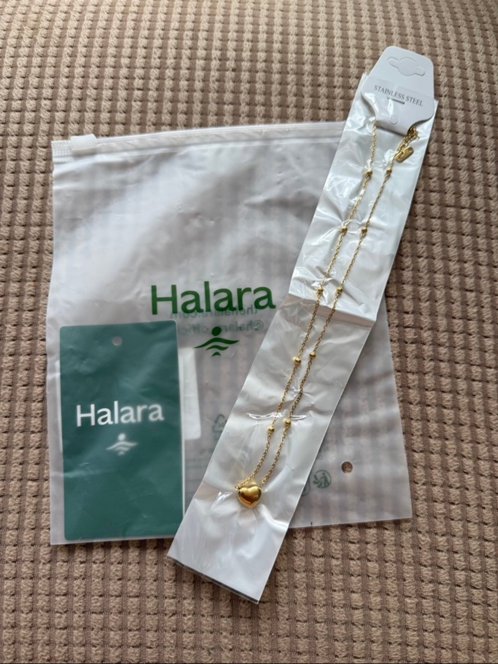 HALARA Gold Heart Necklace